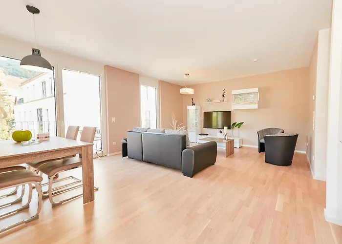 Traumblick Burg * ベルンカステル・クース